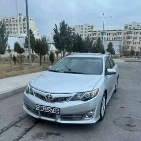 Toyota Camry 2013