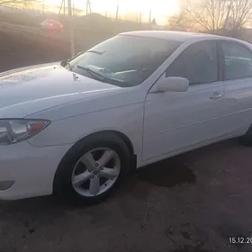 Toyota Camry 2004