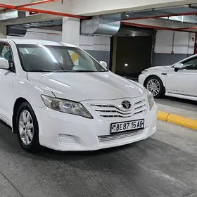 Toyota Camry 2010