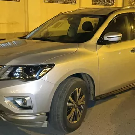 Nissan Pathfinder 2019