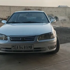 Toyota Camry 2000