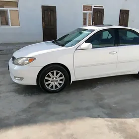 Toyota Camry 2004