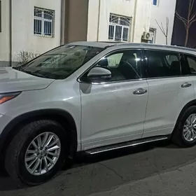 Toyota Highlander 2018