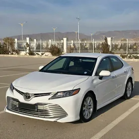 Toyota Camry 2018