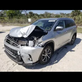 Toyota Highlander 2018