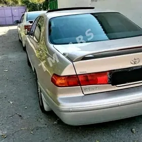 Toyota Camry 2001