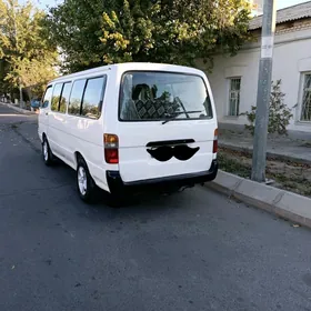 Toyota Hiace 2003