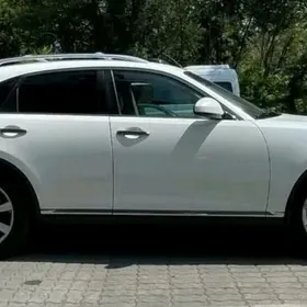 Infiniti FX35 2005