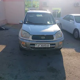 Toyota RAV4 2001