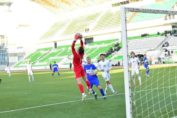 “Arkadag” futbol kluby bassyr ikinji ýyl Türkmenistanyň Kubogyny aldy - img 3