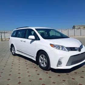 Toyota Sienna 2020