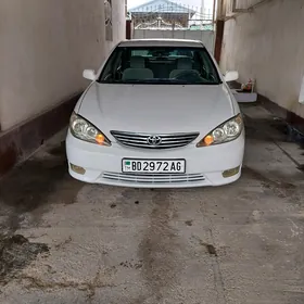 Toyota Camry 2004