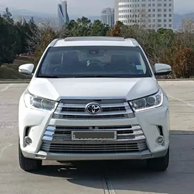 Toyota Highlander 2019