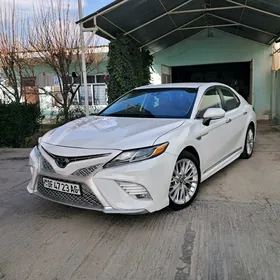 Toyota Camry 2021