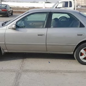 Toyota Camry 2001