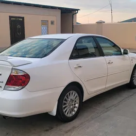 Toyota Camry 2004