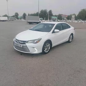 Toyota Camry 2017