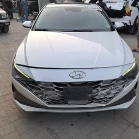 Hyundai Elantra 2021