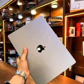 MacBook Pro 14/M3/SSD 512GB