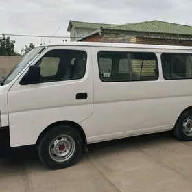 Toyota Hiace 2004