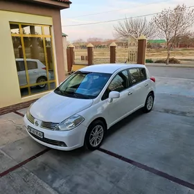 Nissan Versa 2010