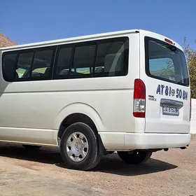 Toyota Hiace 2008