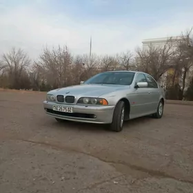 BMW E39 2002