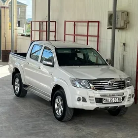 Toyota Hilux 2013