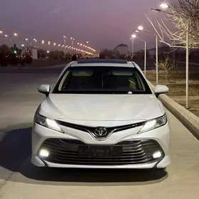 Toyota Camry 2020