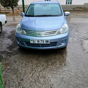 Nissan Versa 2010