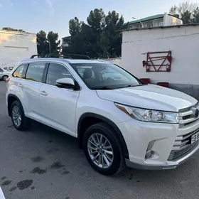 Toyota Highlander 2019