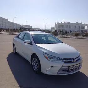 Toyota Camry 2017