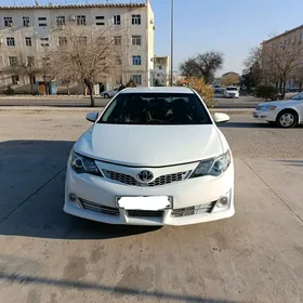 Toyota Camry 2012