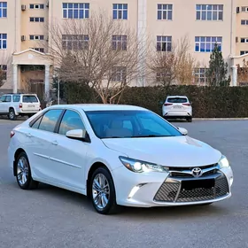 Toyota Camry 2017