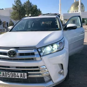 Toyota Highlander 2018