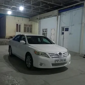 Toyota Camry 2010