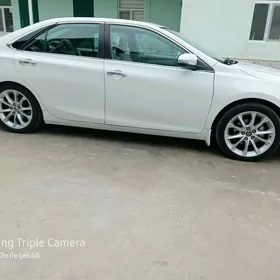 Toyota Camry 2015