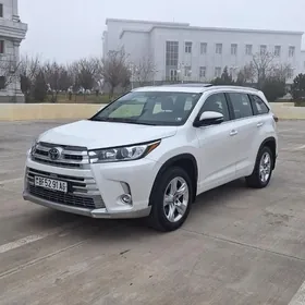 Toyota Highlander 2019