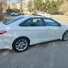 Toyota Camry 2016