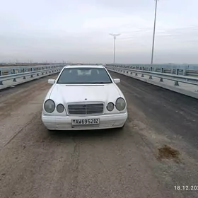 Mercedes-Benz E350 1996