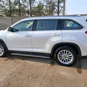 Toyota Highlander 2019