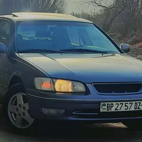 Toyota Camry 2000