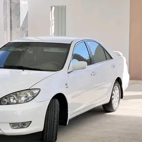 Toyota Camry 2004