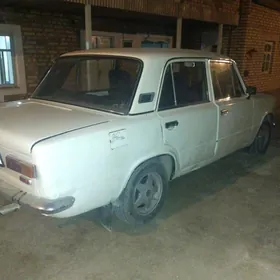 Lada 2104 1985