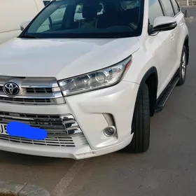 Toyota Highlander 2019