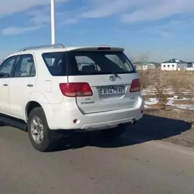 Toyota Fortuner 2007