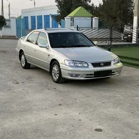 Toyota Camry 2000