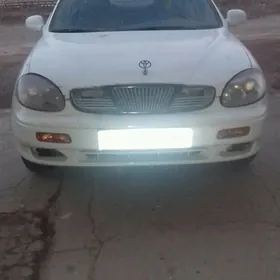 Daewoo Leganza 1998