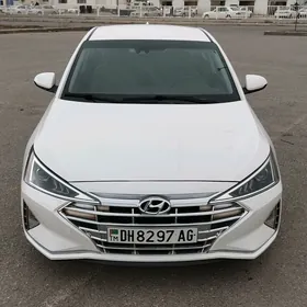 Hyundai Elantra 2019