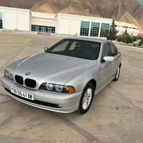 BMW E39 2001